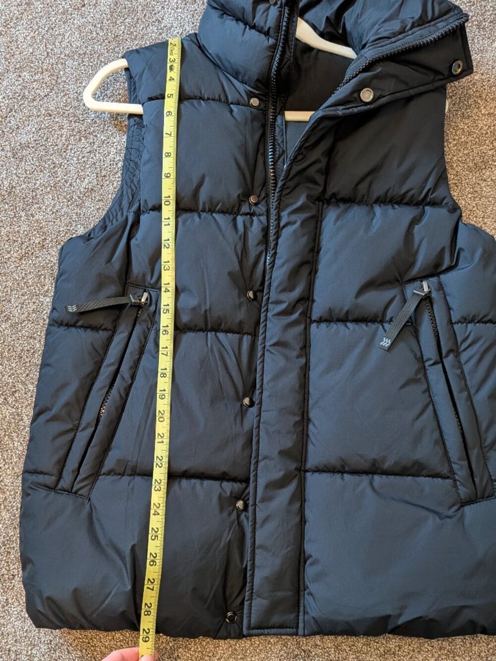 Women's Oversized All in motion Black Quilted Puffer Vest - Picture 7 of 10